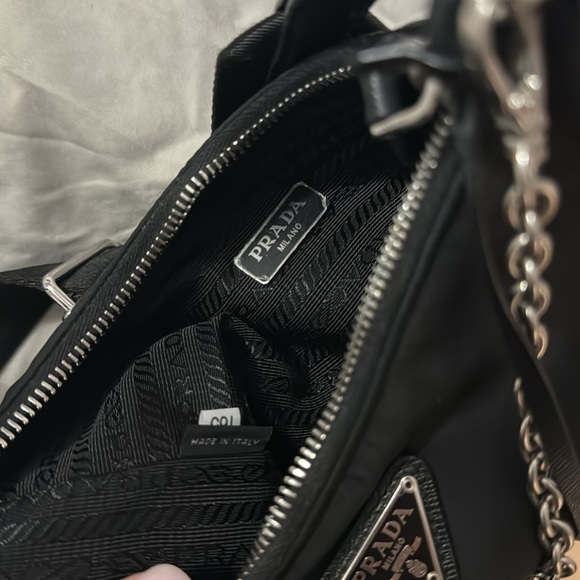 Prada Black Re-Edition 2005 Re-Nylon Bag - Picture 8 of 8